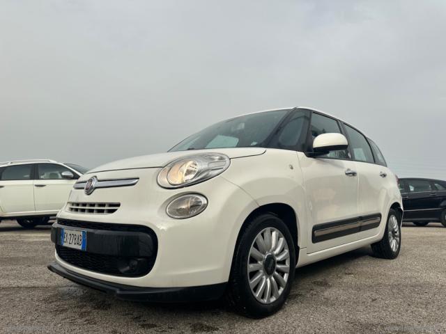 Auto - Fiat 500l living 1.6 mjt 105 cv pop star