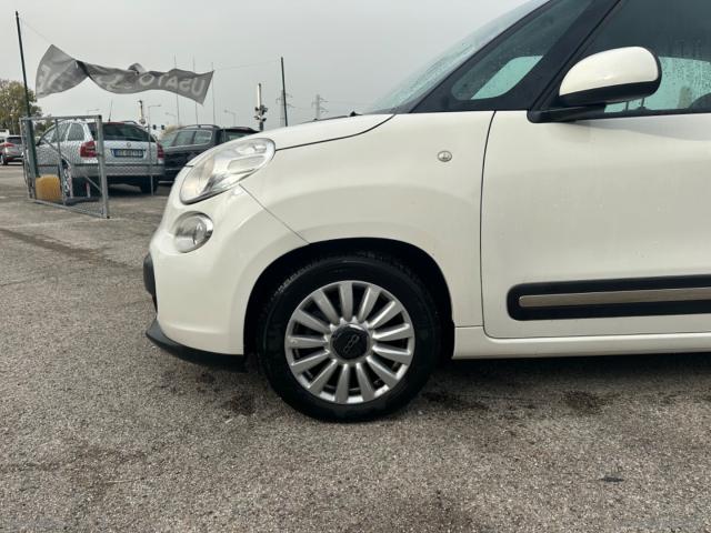 Auto - Fiat 500l living 1.6 mjt 105 cv pop star