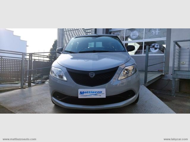 Auto - Lancia ypsilon 1.0 firefly 5ps&s hyb. eco silv.