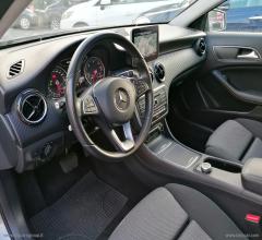Auto - Mercedes-benz gla 220 d automatic 4matic business