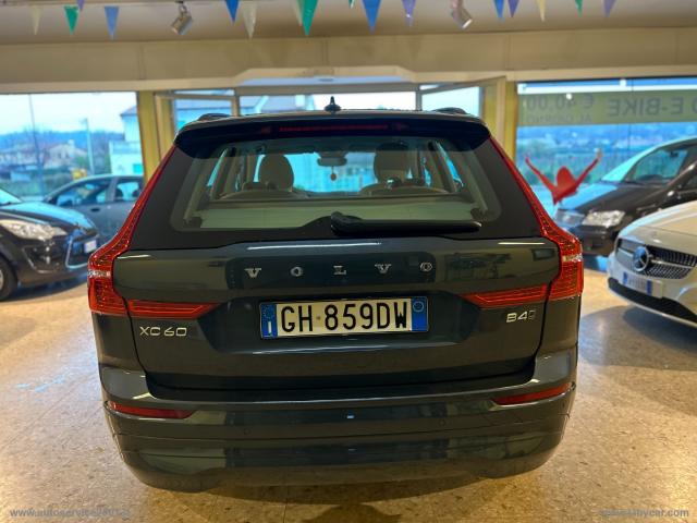 Auto - Volvo xc60 b4