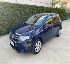 Auto - Dacia sandero 1.5 dci 8v 75 cv laurÃ©ate