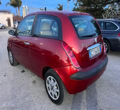 Auto - Lancia ypsilon 1.3 mjt 75 cv argento