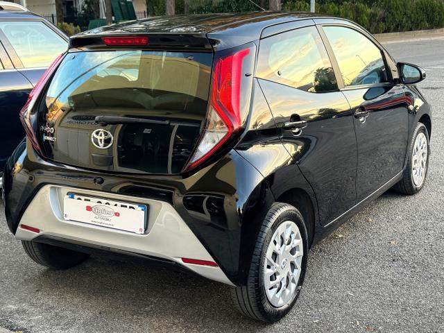 Auto - Toyota aygo connect 1.0 vvt-i 72 cv 5p. x-cool