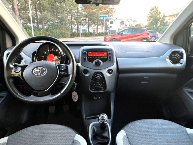 Auto - Toyota aygo connect 1.0 vvt-i 72 cv 5p. x-cool