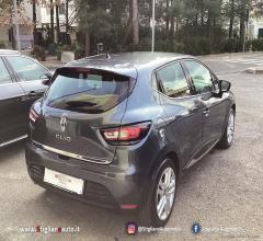 Auto - Renault clio dci 8v 90cv 5p. moschino intens