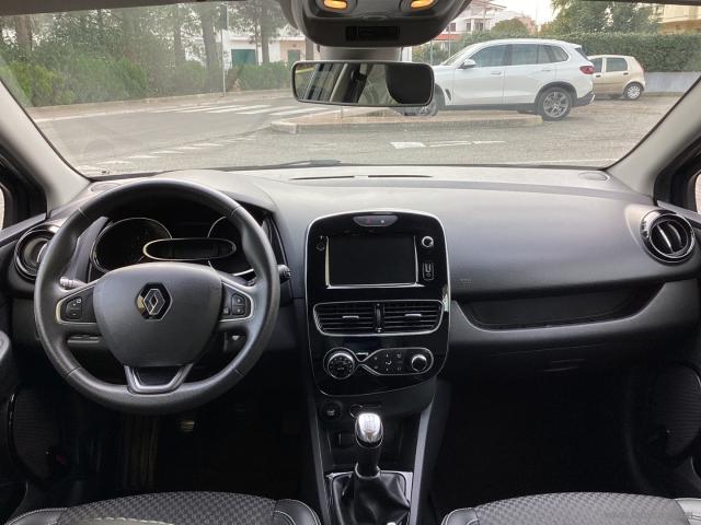 Auto - Renault clio dci 8v 90cv 5p. moschino intens