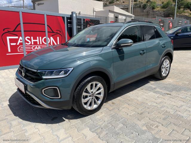 Auto - Volkswagen t-roc 1.0 tsi life