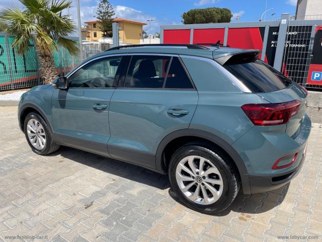 Auto - Volkswagen t-roc 1.0 tsi life