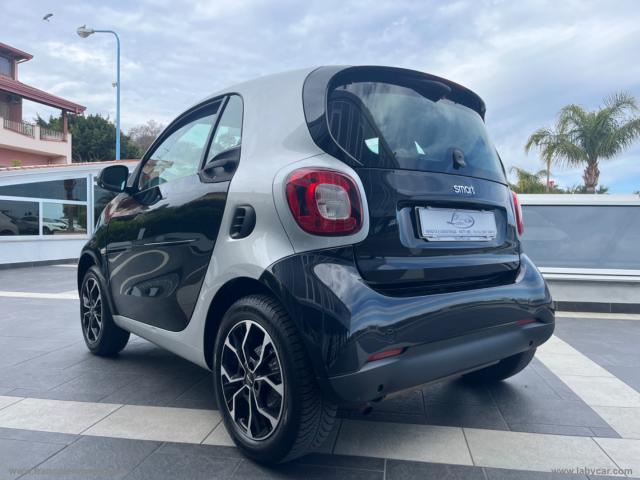 Auto - Smart fortwo 70 1.0 twinamic passion