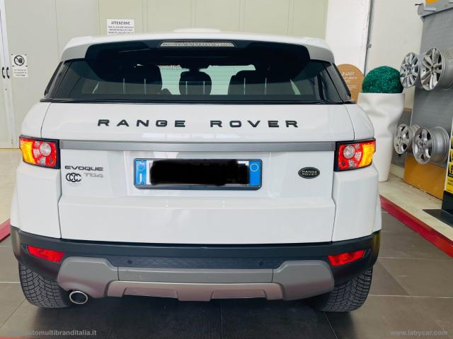 Auto - Land rover rr evoque 2.2 td4 5p. pure