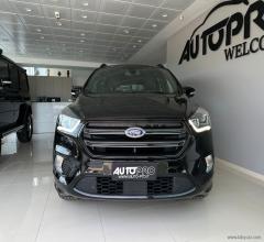 Auto - Ford kuga 2.0 tdci 150cv s&s 4wd pow. st-line