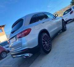 Auto - Mercedes-benz glc 220 d 4matic sport