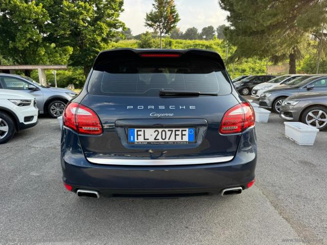 Auto - Porsche cayenne 3.0 diesel 250cv platinum edit.