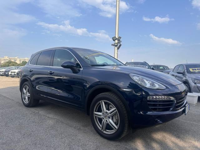 Auto - Porsche cayenne 3.0 diesel 250cv platinum edit.