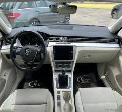 Auto - Volkswagen passat variant 1.6 business