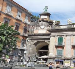 Appartamenti in Vendita - Locale commerciale in vendita a napoli centro storico