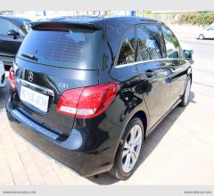 Auto - Mercedes-benz b 180 d automatic sport