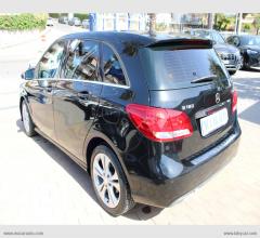 Auto - Mercedes-benz b 180 d automatic sport