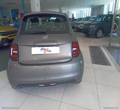 Auto - Fiat 500 berlina 42 kwh