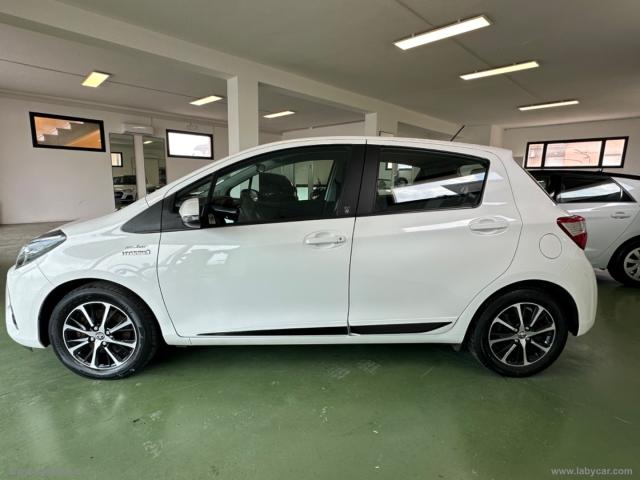 Auto - Toyota yaris 1.5 hybrid 5p. trend white ed. danni grandine