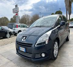 Auto - Peugeot 5008 1.6 hdi 112 cv premium