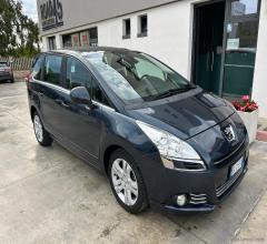 Auto - Peugeot 5008 1.6 hdi 112 cv premium