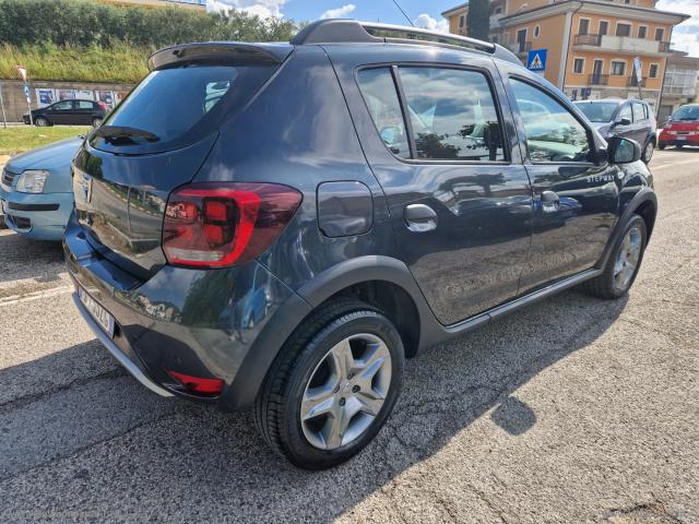 Auto - Dacia sandero 1.5 dci 8v 90 cv s&s ss wow