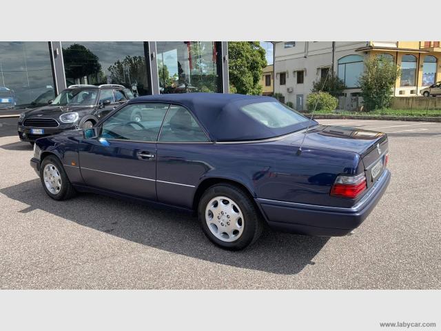 Auto - Mercedes-benz e 200 cabrio