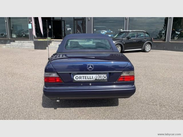 Auto - Mercedes-benz e 200 cabrio