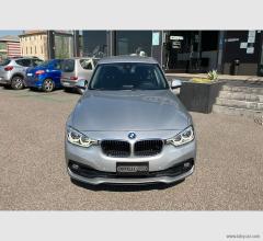 Auto - Bmw 318d touring business advantage aut.