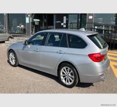 Auto - Bmw 318d touring business advantage aut.