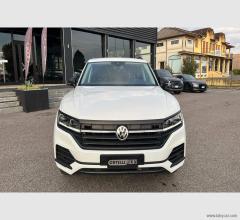 Auto - Volkswagen touareg 3.0 tdi black style