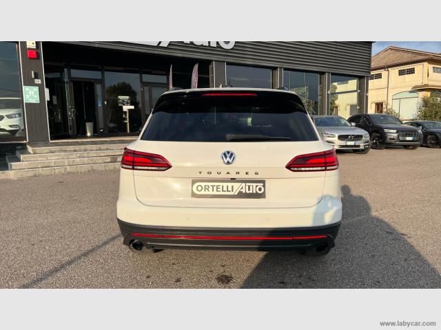 Auto - Volkswagen touareg 3.0 tdi black style