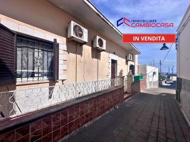 Appartamenti in Vendita - Casa indipendente in vendita a statte statte