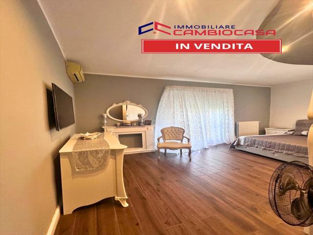 Appartamenti in Vendita - Casa indipendente in vendita a statte statte