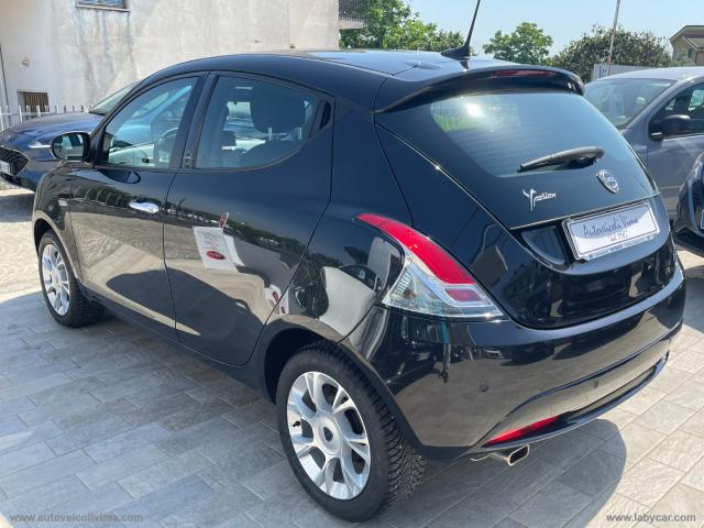 Auto - Lancia ypsilon 1.2 69 cv 5p. gpl ecochic gold