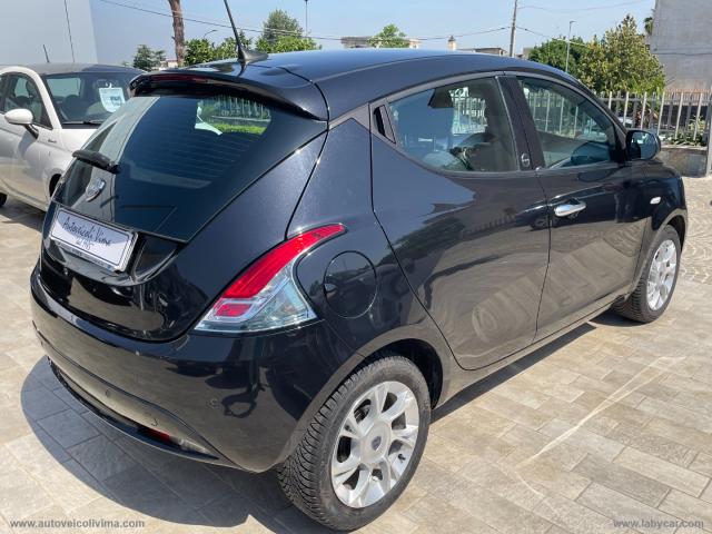 Auto - Lancia ypsilon 1.2 69 cv 5p. gpl ecochic gold