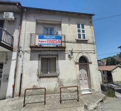 Casa indipendente in vendita a rogliano zona centrale