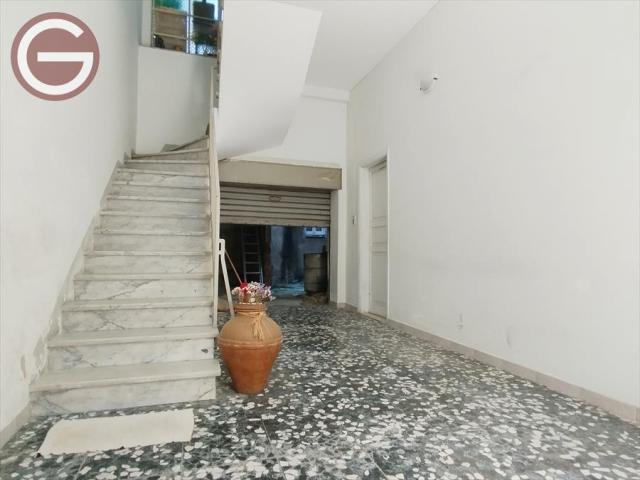 Appartamenti in Vendita - Palazzo in vendita a cittanova zona semicentrale