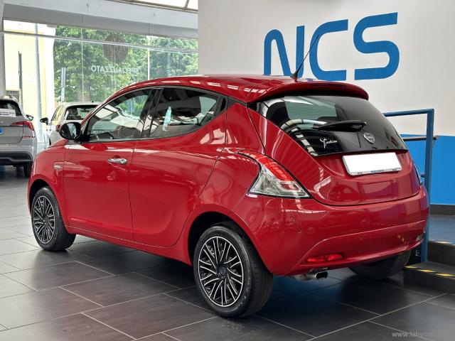 Auto - Lancia ypsilon 1.2 69 cv 5p. s&s gold