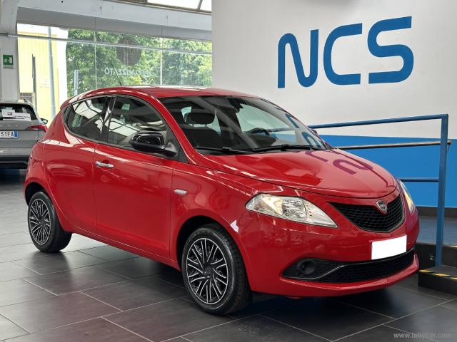 Auto - Lancia ypsilon 1.2 69 cv 5p. s&s gold