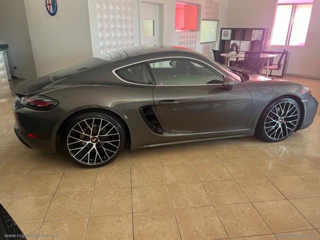 Auto - Porsche 718 cayman