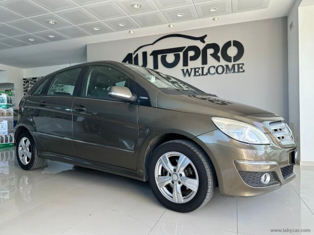 Auto - Mercedes-benz b 180 ngt blueefficiency executive