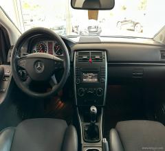 Auto - Mercedes-benz b 180 ngt blueefficiency executive