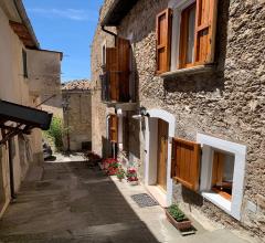 Appartamenti in Vendita - Casa indipendente in vendita a villa santa lucia degli abruzzi centro storico