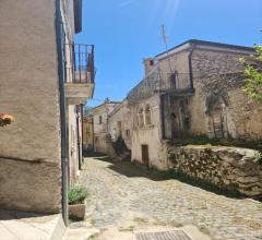 Appartamenti in Vendita - Casa indipendente in vendita a villa santa lucia degli abruzzi centro storico