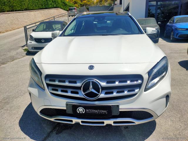 Auto - Mercedes-benz gla 200 d automatic sport