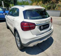 Auto - Mercedes-benz gla 200 d automatic sport