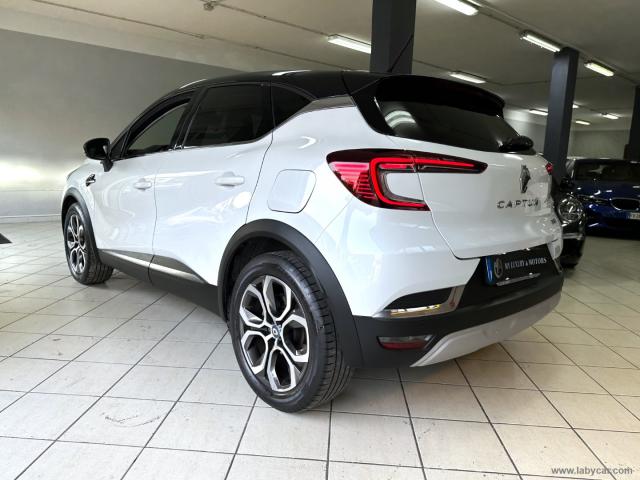 Auto - Renault captur plug-in hybrid e-tech 160 cv int.